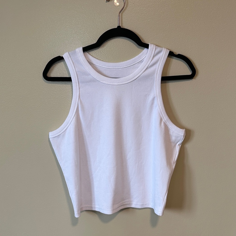 White Ribbed Cropped Tank size XL